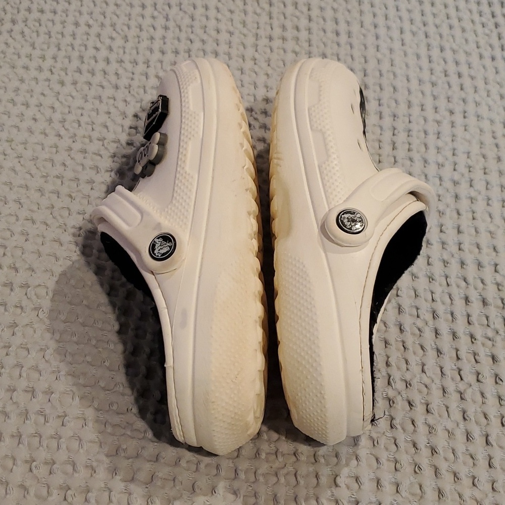 Luke Combs Fuzzy Crocs Size M4 W6 (#2) - Picture 4 of 7